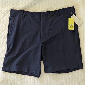 All in motion- 8 inch golf short